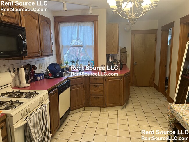 Photo - 13 Berkshire St Unidad 2 Rental