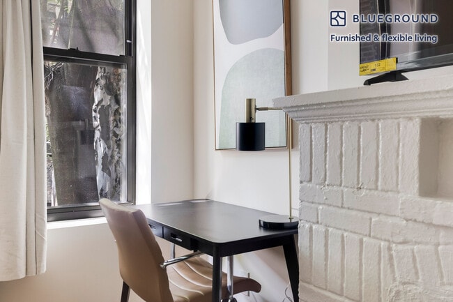 Photo - 26 Jane St Unit FL2-ID1933