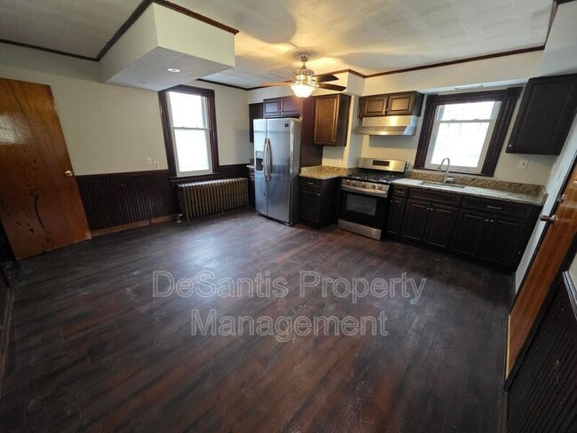 Photo - 2504 Olympia St