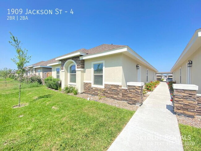 1909 Jackson St Unit 4
