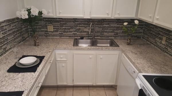 Building Photo - 733 SE 1st Way Unit 104