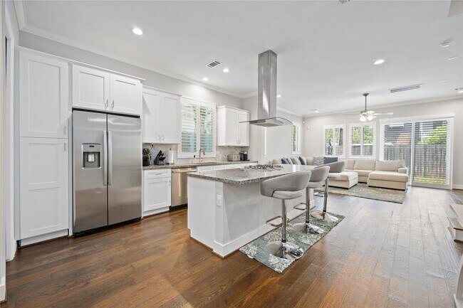 Photo - 1324 W Pierce St