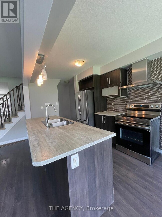 Photo - 111 Bisset Ave