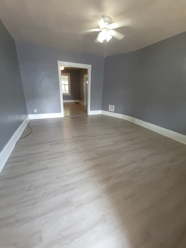 Photo - 4833 Hannover Ave