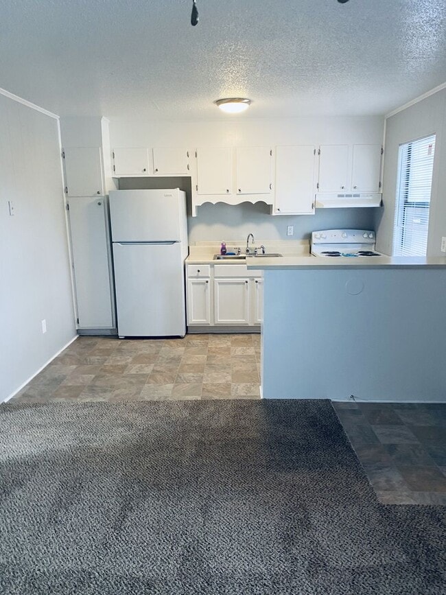 Interior Photo - BC - Broadbay Crossings