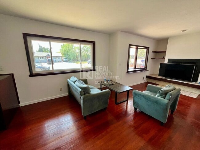 Photo - 1641 W 82nd Pl