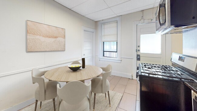 Building Photo - 882 Huntington Ave Unit 3