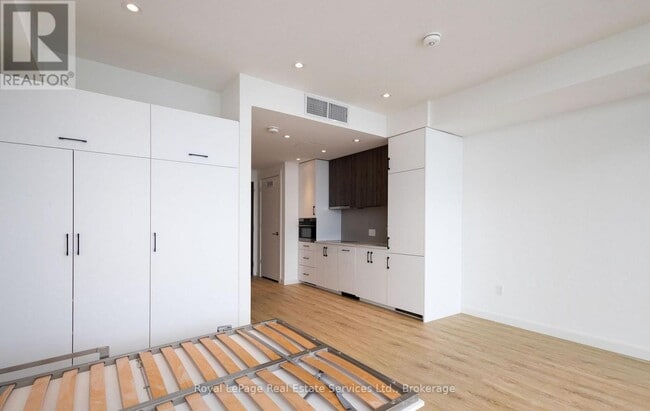 Photo - 741 King St W Unit 1610