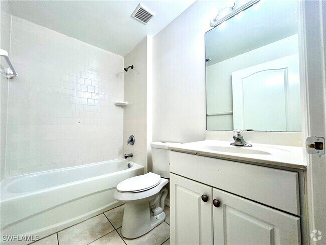 Building Photo - 4606 SE 5th Ave Unit 1 Rental