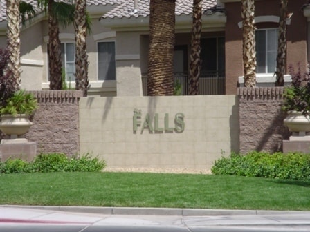 Building Photo - *VERY NICE CONDO IN GATED COMMUNITY !