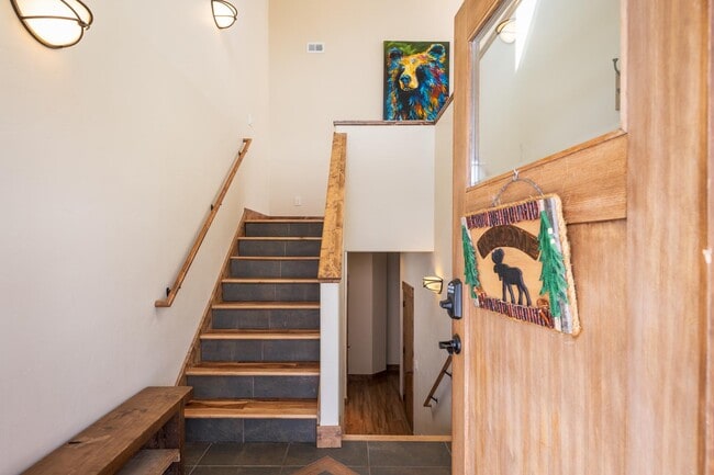 Photo - 250 Bergamot Dr