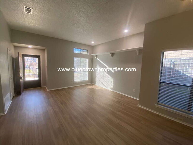 Photo - 1212 Case Dr