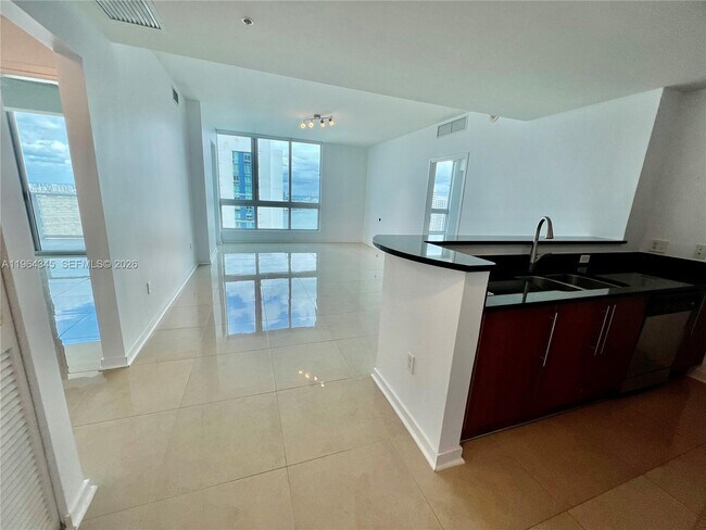 Photo - 300 S Biscayne Blvd Unit 3614