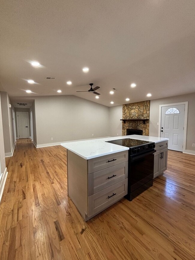 Photo - 414 Indian Trail