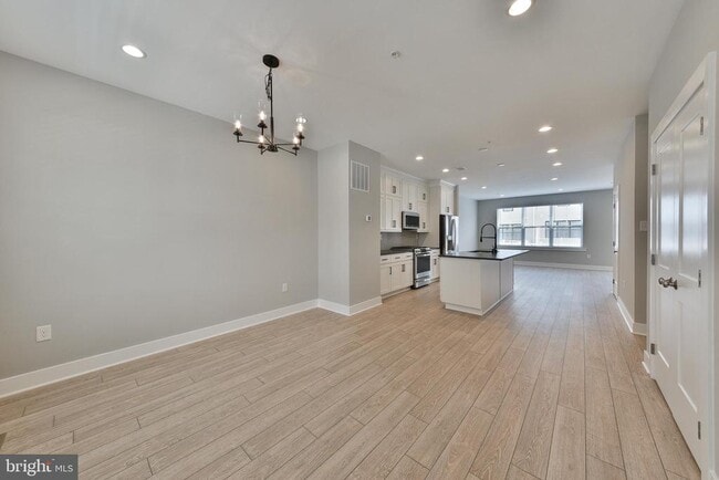 Photo - 328 Walnut St