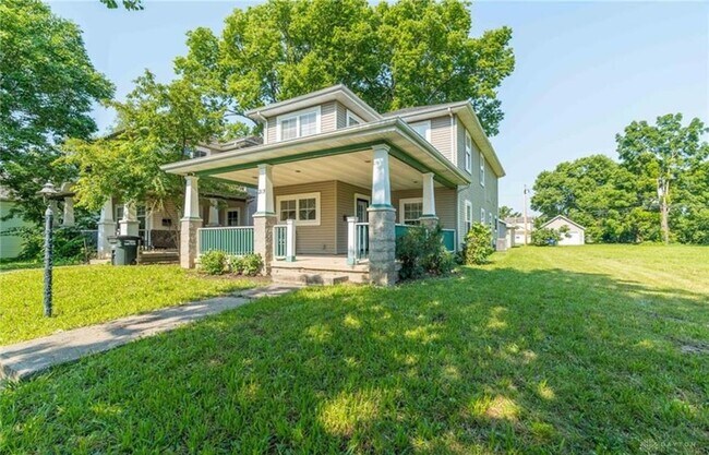 Photo - 215 N Williams St