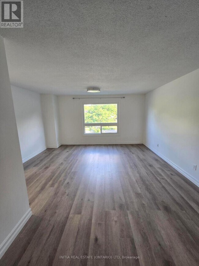 Photo - 901 Lawson Rd