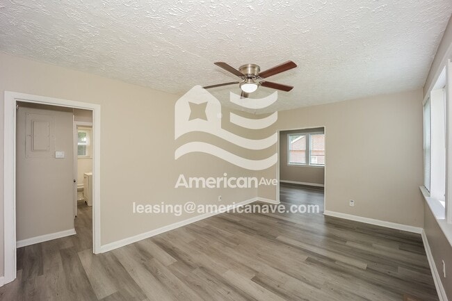 Photo - 2711 King St