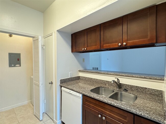 Photo - 6500 Harbor Town Dr Unit 3103
