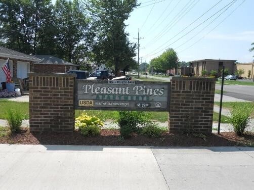 Photo - 120 N Pleasant St