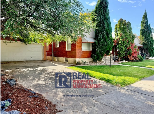 Photo - 651-655 W Lander St Unit 651 W Lander St