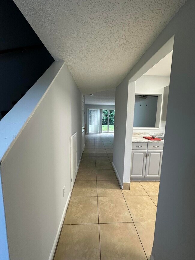 Photo - 205 Southland Dr Unit B