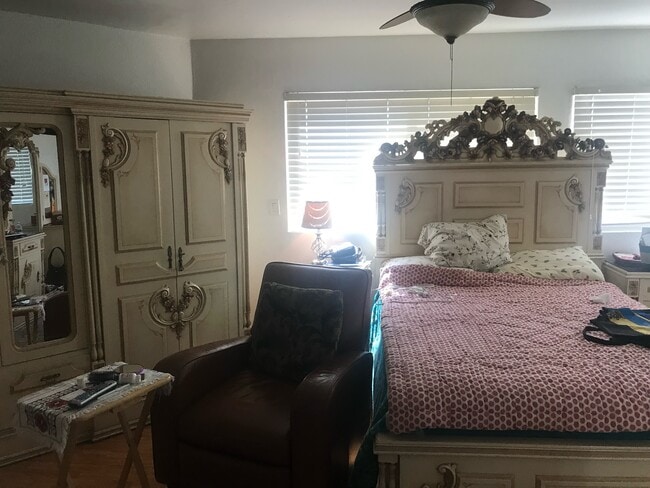 Photo - 2201 Saint Louis Ave Unidad 104C