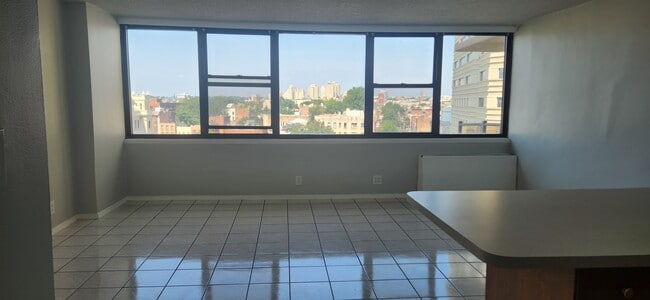 Building Photo - 280 Marin Blvd Unit 9E