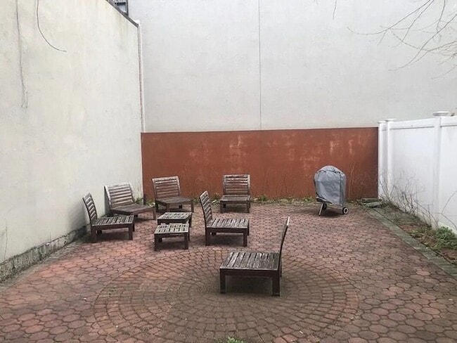 605 Vanderbilt Ave Unit 1