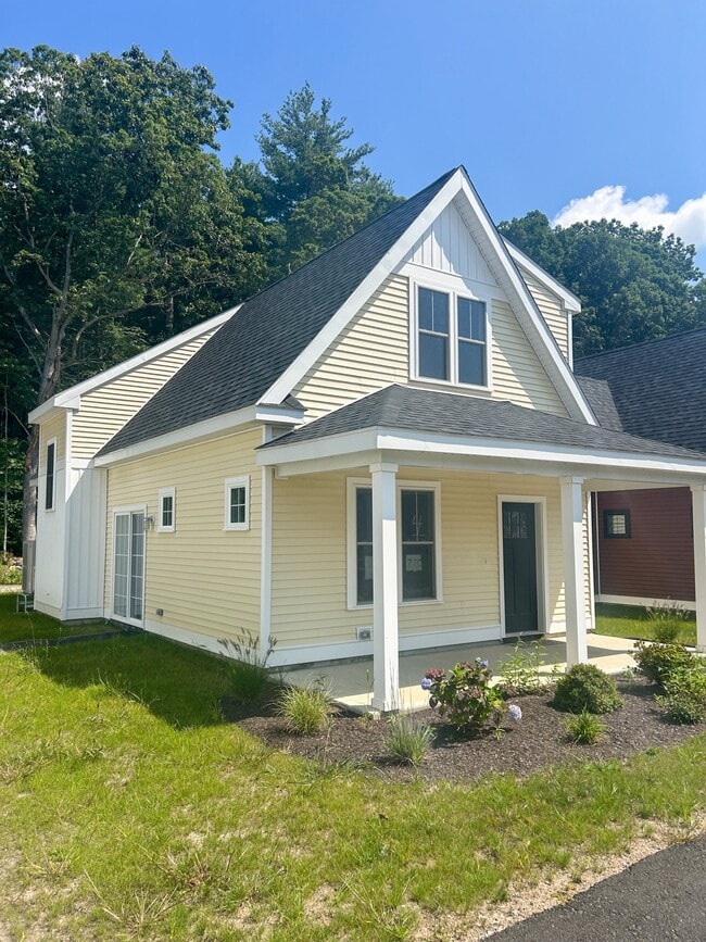 3-BED 2-BATH - MCO Lancaster Cottages