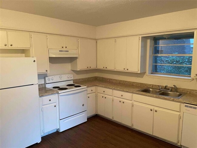 917 Acacia Cir