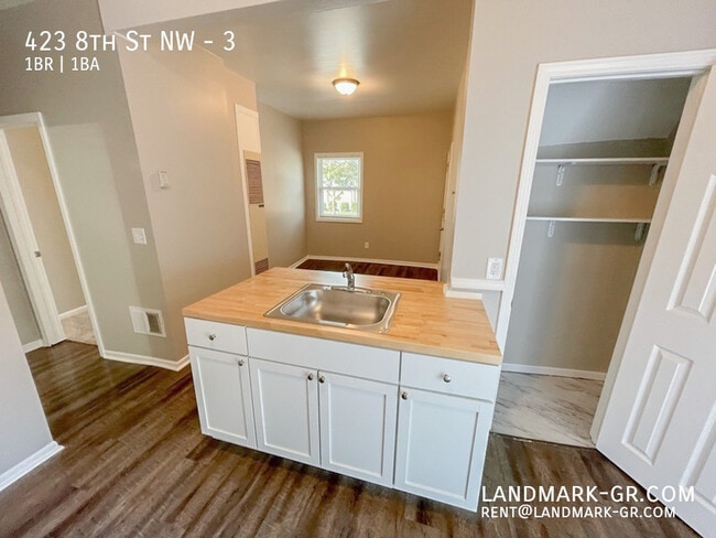 Photo - 423 8th St NW Unit 3