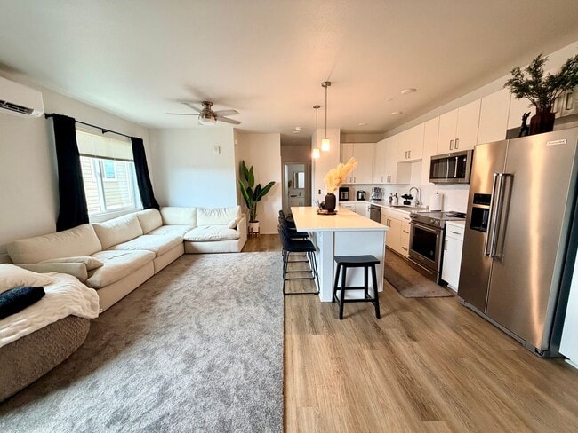 Building Photo - 1 Bedroom in Kaikea at Hoopili Available for Rent NOW!