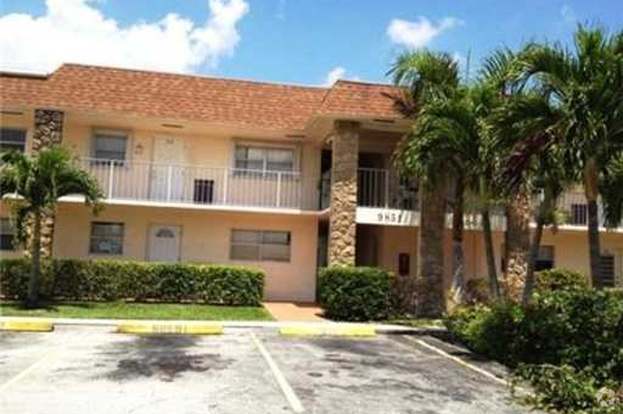 Building Photo - 9851 Sandalfoot Blvd Rental