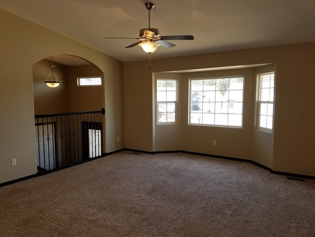 Photo - 4 BEDROOM | 3 BATH | TOWNHOME | GARAGE | WEST SIDE