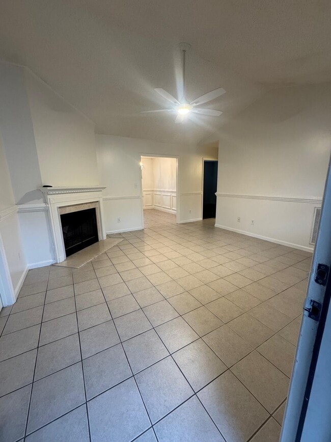 Photo - 136 Creek Commons Ave