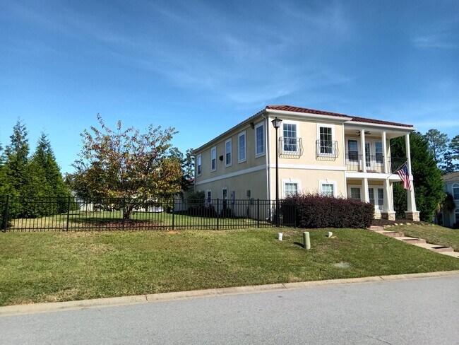 Photo - 305 Amalfi Dr