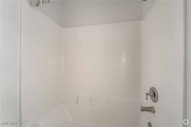 Building Photo - 519 Via Ripagrande Ave Rental