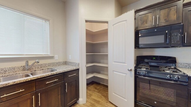 Photo - 3 Bedroom Cedar Bend Townhome