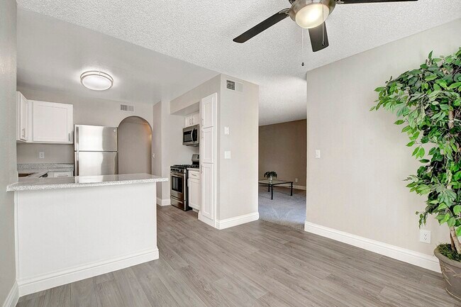 Photo - Eagle Trace Apartments