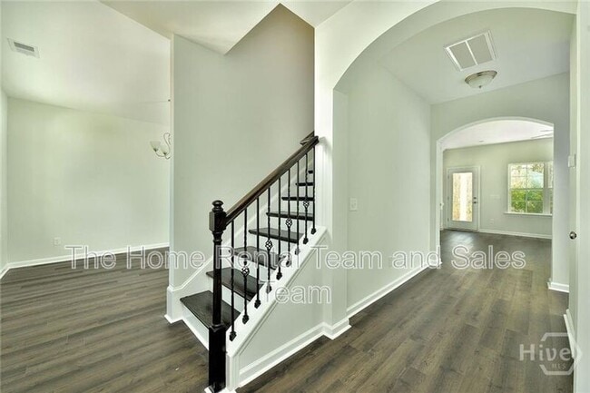 Photo - 293 McCrady Dr