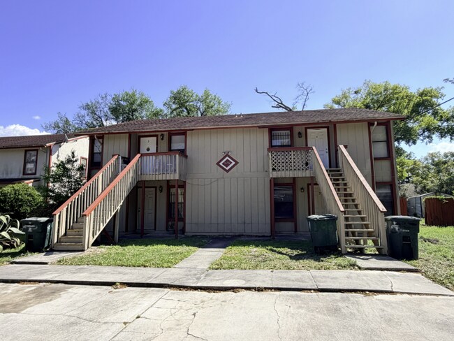 Photo - 3696 Morton St Unidad 3696 Morton Street Apt 2