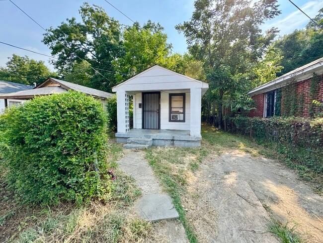 Photo - 1536 Brookins St