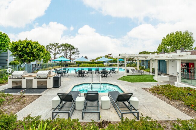 Resort-style Pool and Spa