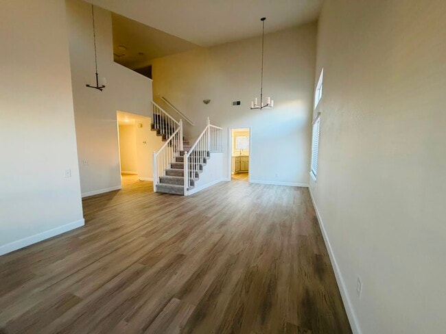 Photo - 4721 Mapleplain Ave