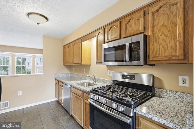 Photo - 661 Tammy Terrace SE
