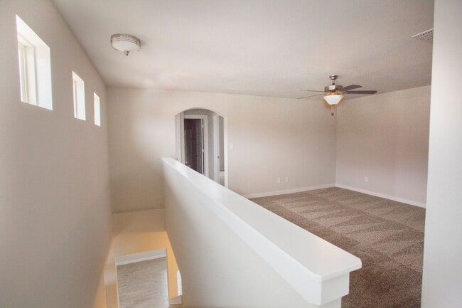 Photo - Beautiful 3 Bedroom Luxury Townhome, Kyle,...