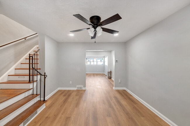 Building Photo - 3438 Baker St NE Rental