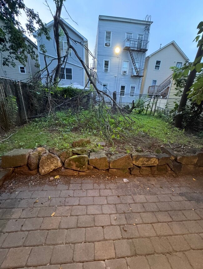 137 Godwin Ave