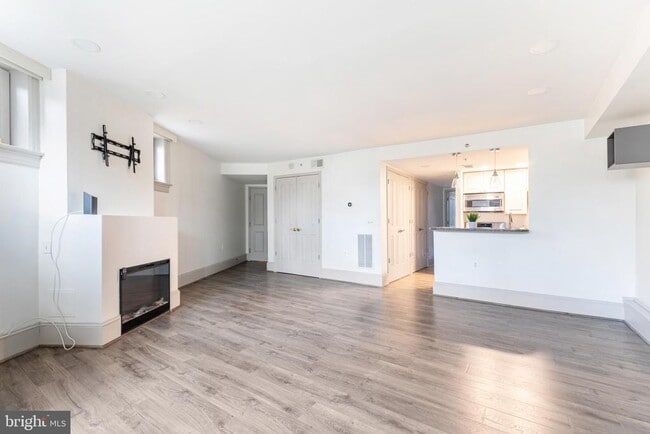 Photo - 20 Logan Cir NW Unit LL3